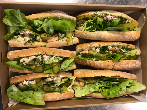 Garnalen met mayonaise, kappertjes en dille